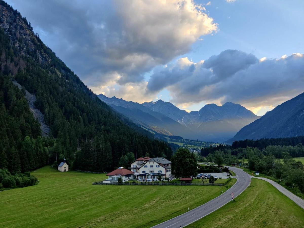 Hotel Bad Salomonsbrunn Anterselva di Mezzo Esterno foto